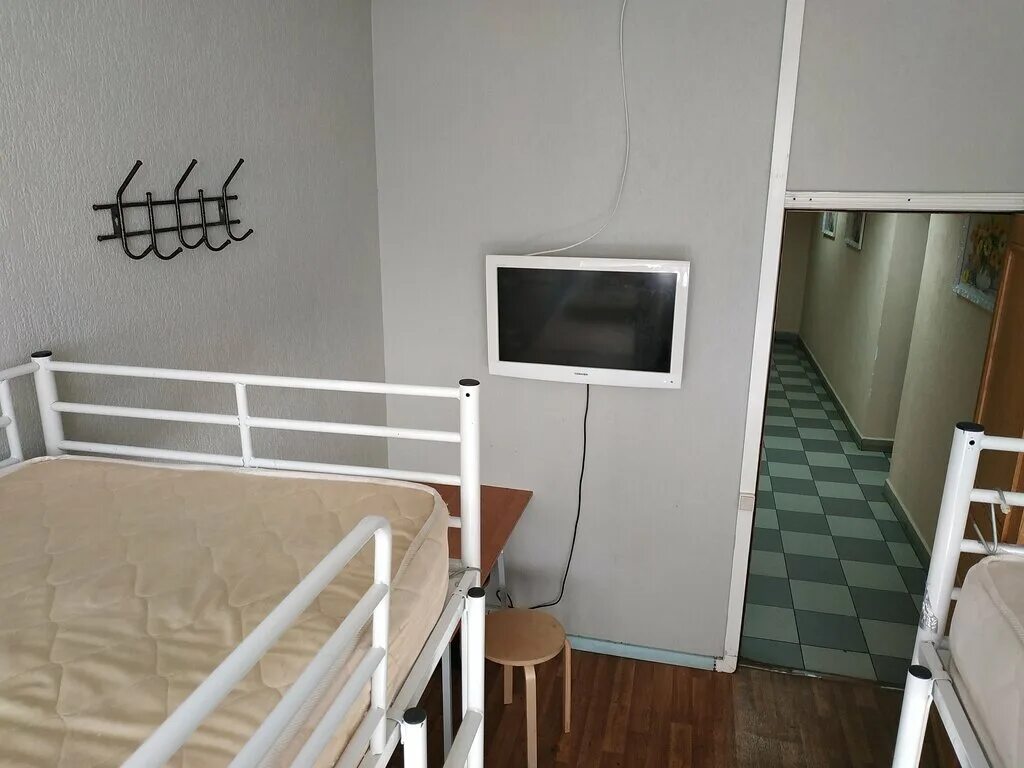 Сниму общежитие в ангарск. Хостелы в ангарске. Комната в общежитии обычная. Сниму общежитие в ангарск. Комната в общаге на 4 человека.