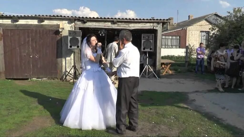 Песня свадьбе маме папе. Песня свадьбе маме папе. Сыновья спели для мамы на свадьбе. Мама поёт на свадьбе дочери. Мать поет на свадьбе сына.
