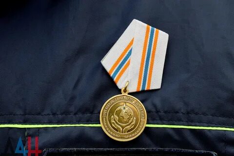 Медаль гуманитарная
