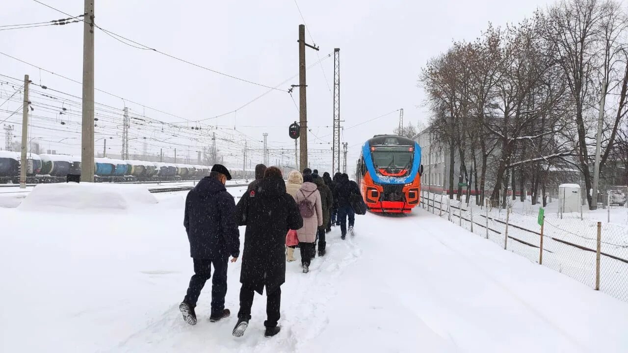 Качура Озеры Голутвин. Качура Коломна Озеры. ЖД Голутвин Озеры. Поезд Коломна Озеры. Качура озеры