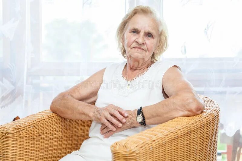 Старухи 70 90. Модель 70 лет дафна селф. Модель 70 лет дафна селф. Бабушки занимаются аэробикой. Старухи 70 90.