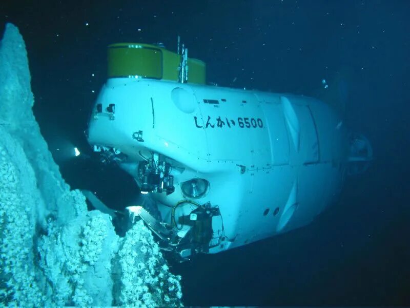 Батискаф для погружения в марианскую впадину. Батискаф тритон. Батискаф тритон. Батискаф время погружения. Подводный батискаф триест.