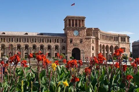 Армения в апреле