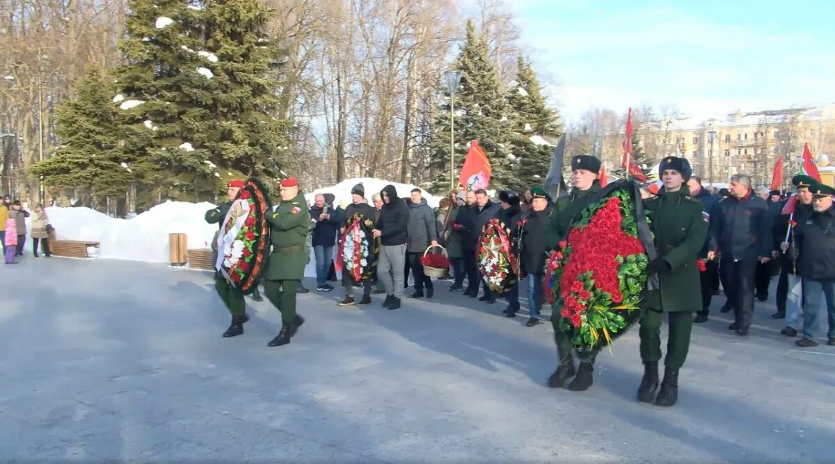 15 февраля 2020 день. Возложение венков Нижний Новгород. День вывода войск из Афганистана. Митинг в Нижнем Новгороде 15 февраля. 15 Февраля день вывода войск из Афганистана.