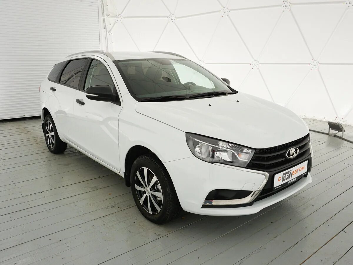 Купить б/у Lada (ВАЗ) Vesta I CNG 1.6 MT (106 л.с.) газ механика в Екатеринбурге