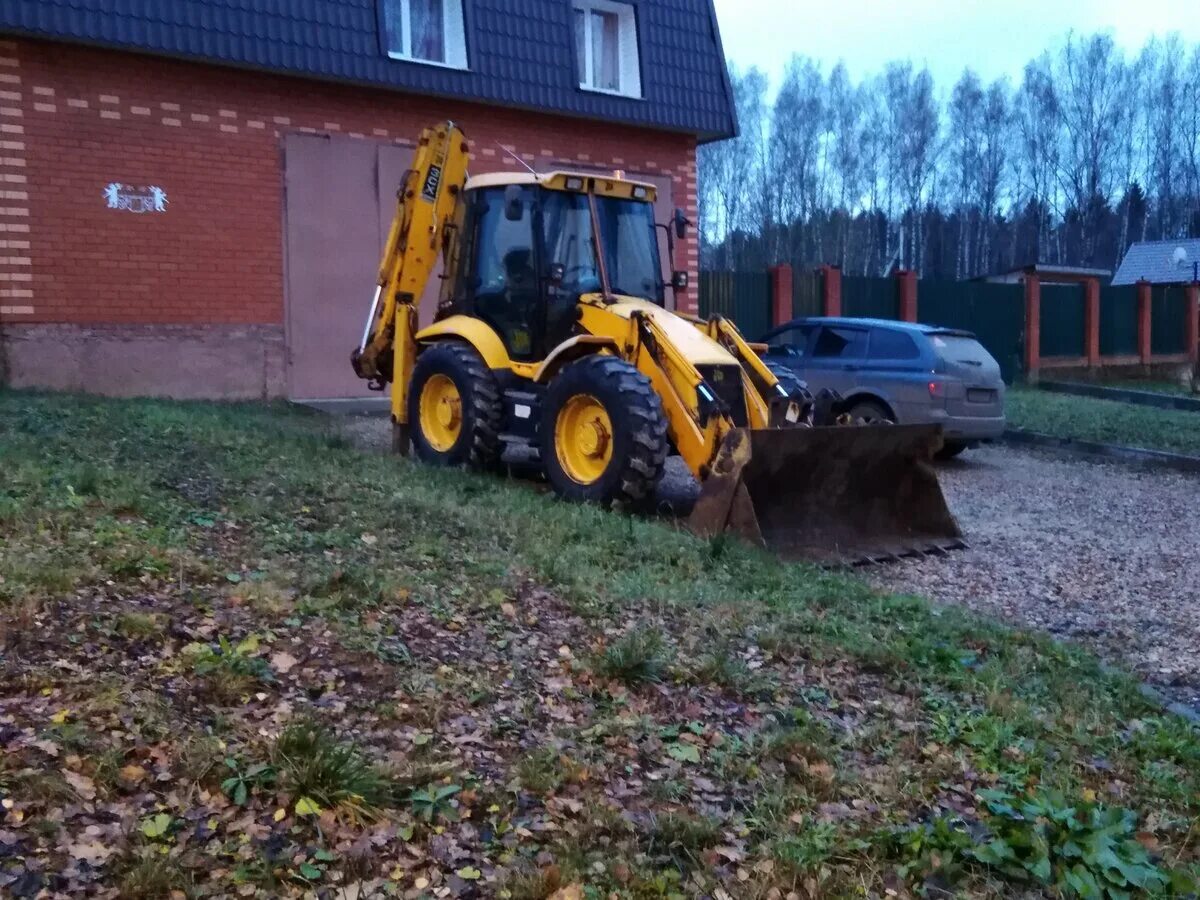 Купить jcb 3cx бу. JCB 3cx 2003. JCB экскаватор погрузчик авто ру 2003 год. JCB 3cx зима на автору. Экскаватор погрузчик Джисиби 5 СХ пробитие дороги.