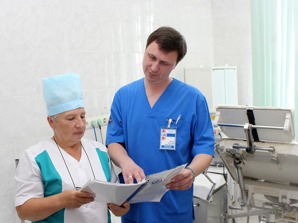 севостьянов юрий владиславович. заведующий отделением. главный врач областная травматологическая больница киров. заведующий травматологическим отделением. зав отделениями 4 больницы.