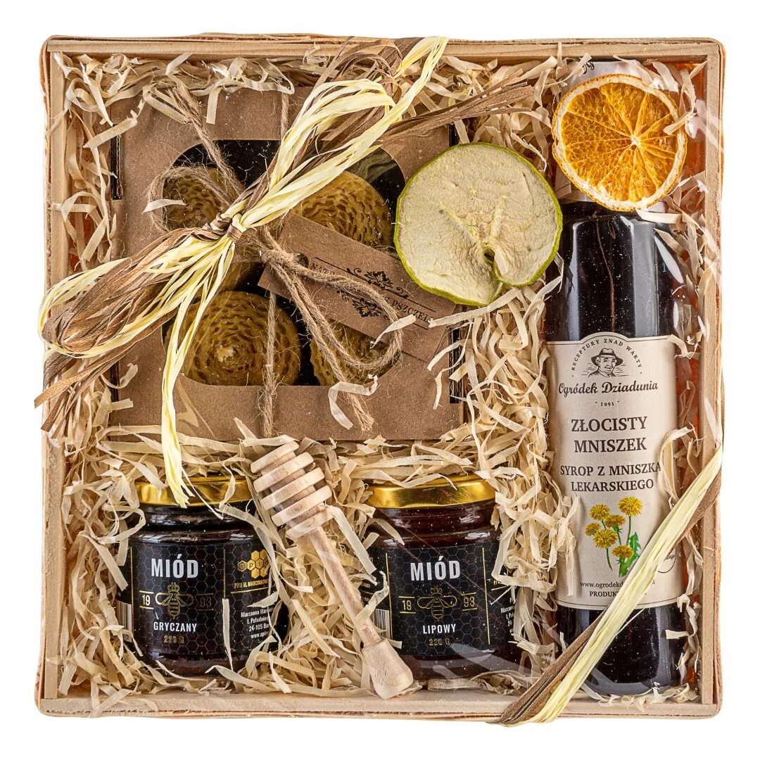 Подарочный новогодний набор. Подарочный набор со свечами на новый год. Набор свечей бокс новогодний. Свечи из вощины в подарочной упаковке. Подарочные боксы со свечами.