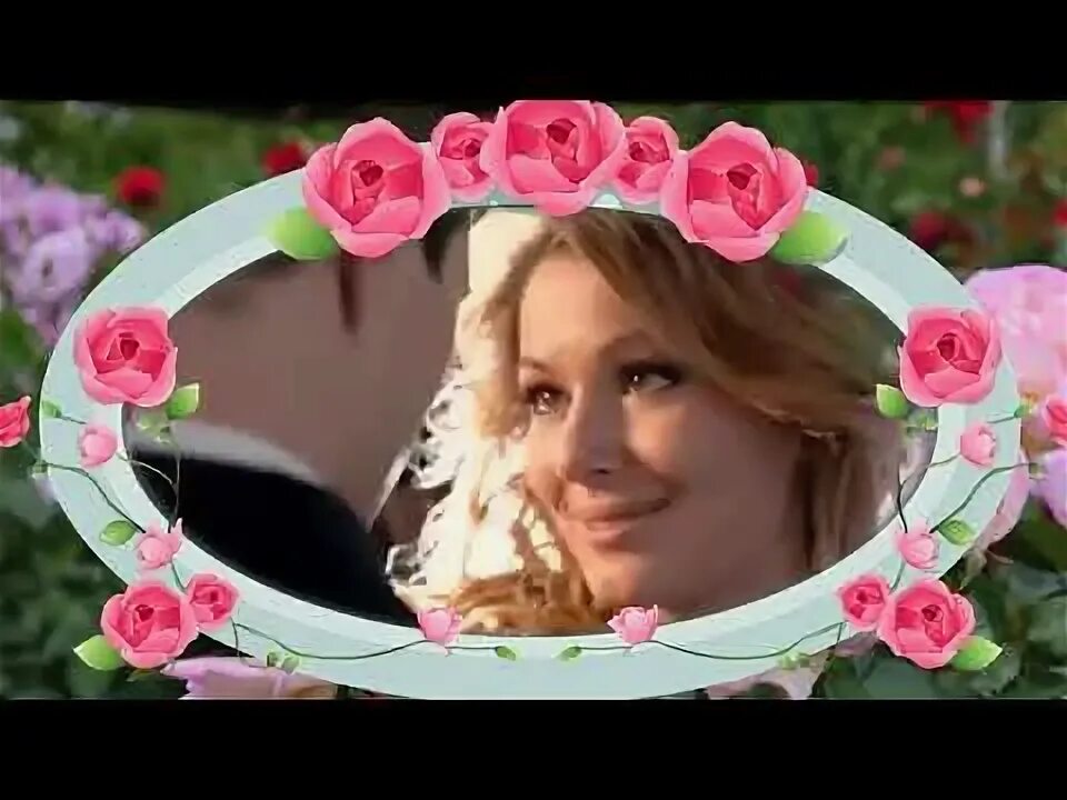 Скачать обои взгляд, девушка, улыбка, волосы, раздел девушки в разрешении 2560x1