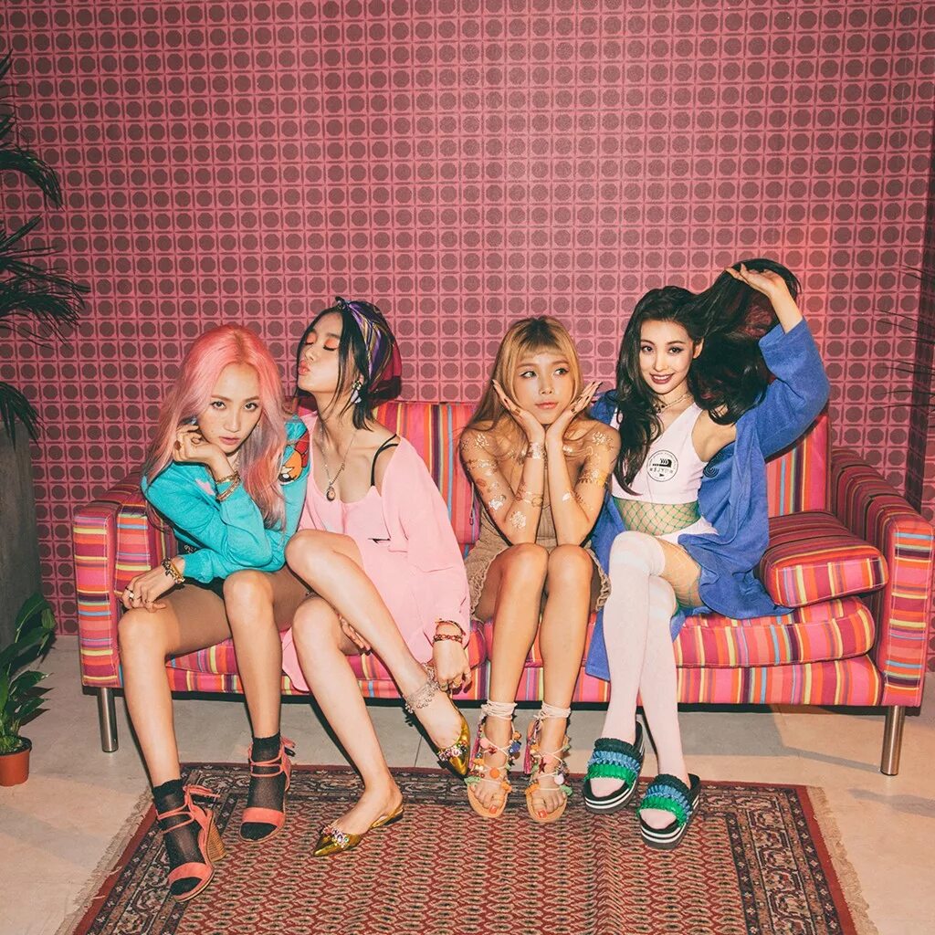 Tell me boy tell me girl. Группа Wonder girls. Wonder girls участницы. Wonder girls участницы 2022. Wonder girls сейчас 2023.