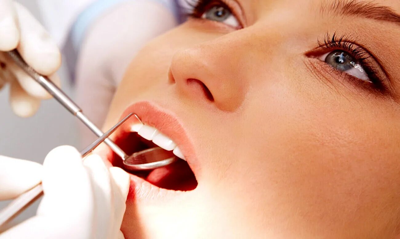 Лечение полости рта и зубов. Сайт стоматологии. Красивые зубы стоматология. Терапия стоматология. Профессиональная гигиена полости.