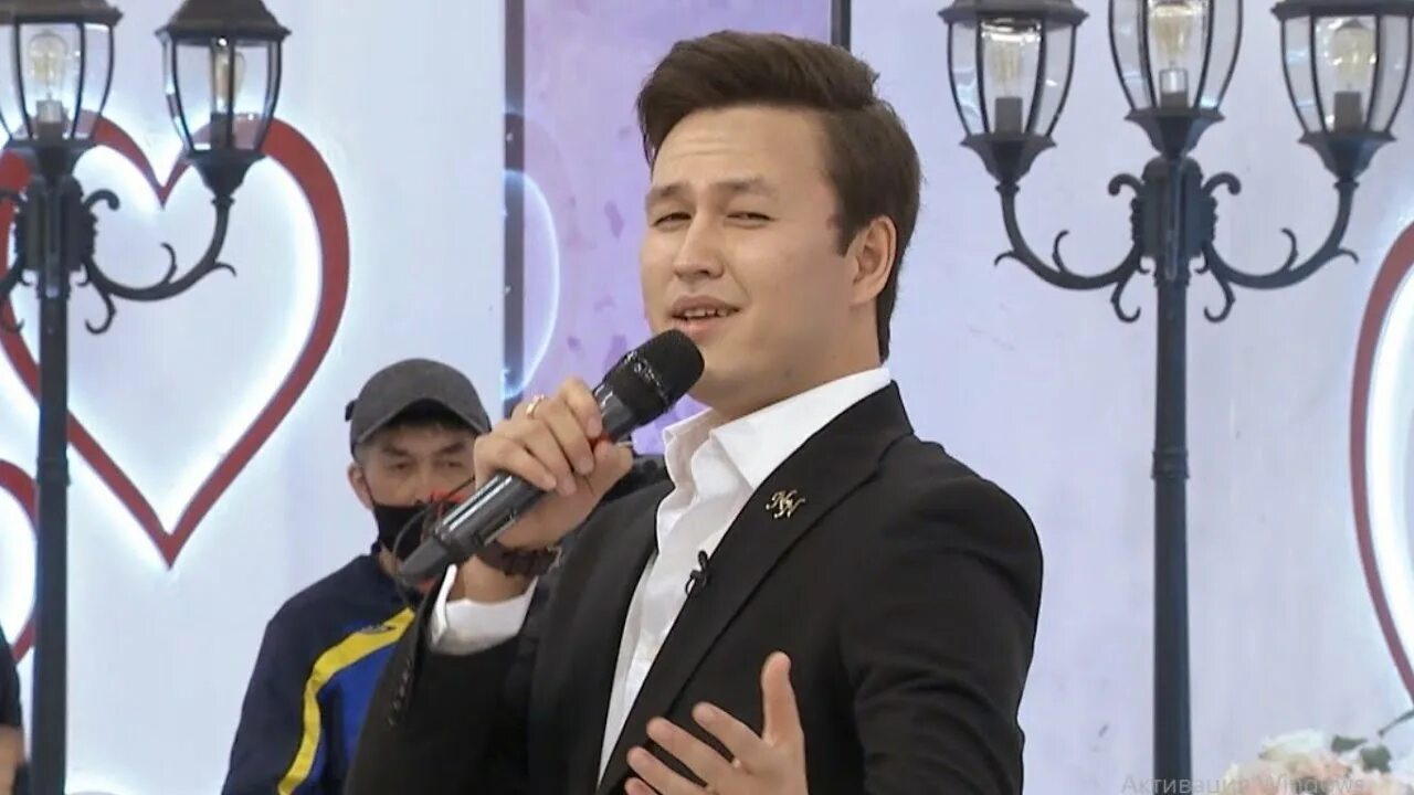 Нурсултан назарбаев астана. Nursultan nurberdiev блоггер. Олег касымбаев. Нурсултан видео. Мем про нурсултана назарбаева.