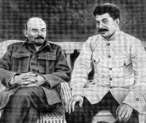 Сталин Иосиф Виссарионович и Ленин. Ленин и Сталин в Горках 1922. Ленин и Сталин фото. Фото Ленина и Сталина вместе.