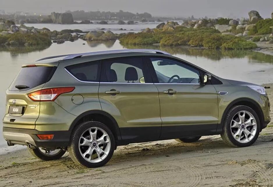 Куга 2 бензин. Форд Куга 2 2014. Ford Kuga 2014. Форд Куга 2 2013. Форд Куга 2013 года.