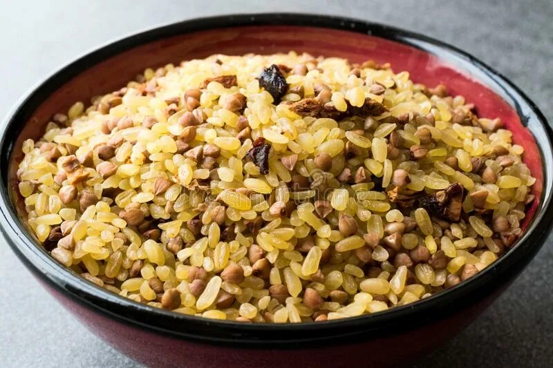 Плов с рисом и гречкой. Гречка рис булгур. рис и гречка. блюдо рис с гречкой название. 200 гречки.