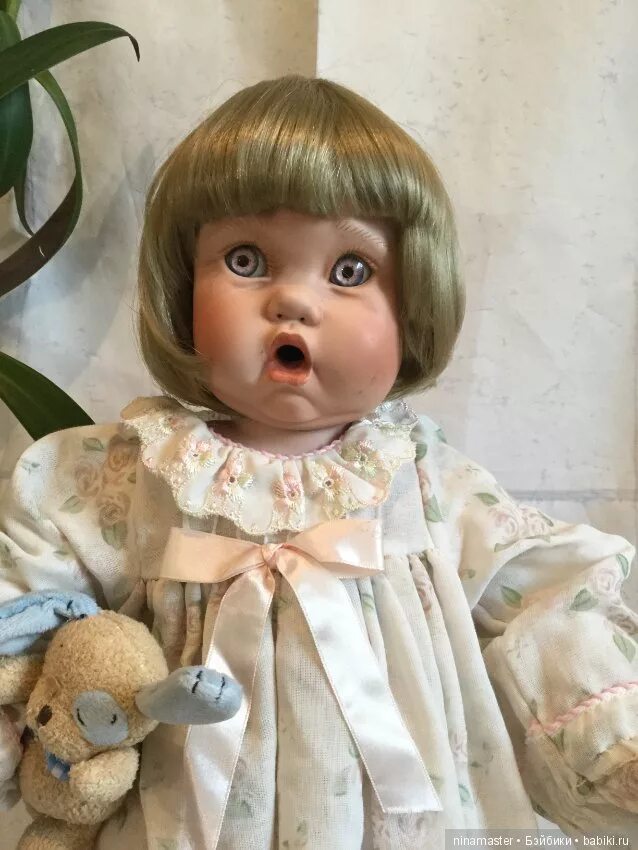 кукла удивлена. удивленная кукла. тилина lamagik. взгляд куклы удивленный. тилина кукла с клубничками.