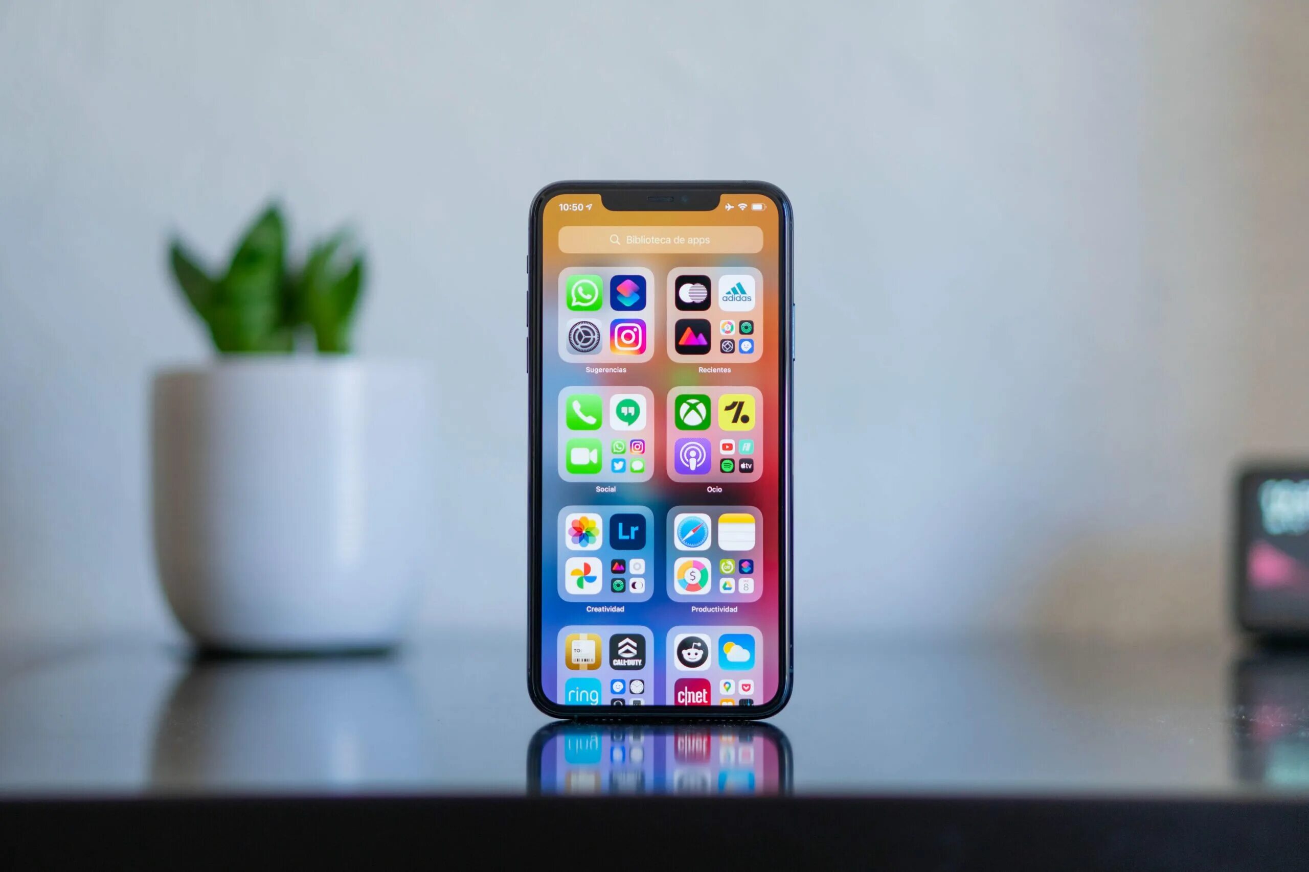 Iphone 14 pro и 14 pro max. Айфон се 14. Айфон 14 все фото. Iphone 14 iphone. Iphone 14 экран.