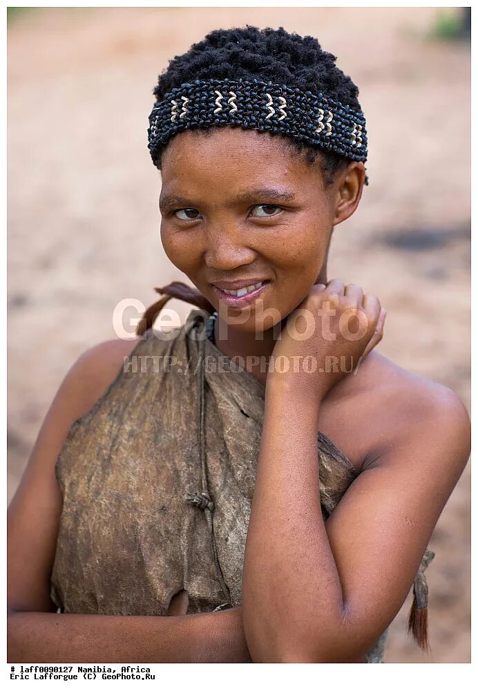 Бушмены народ. Бушмены негроиды. Народы южной африки бушмены. Бушменские женщины. Готтентоты девушки современные.