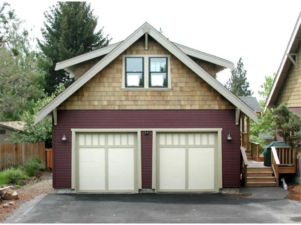 дом с гаражом. гараж с мансардой. домик над гаражом проекты. двухэтажный гараж из пено. гараж с жилым вторым этажом.