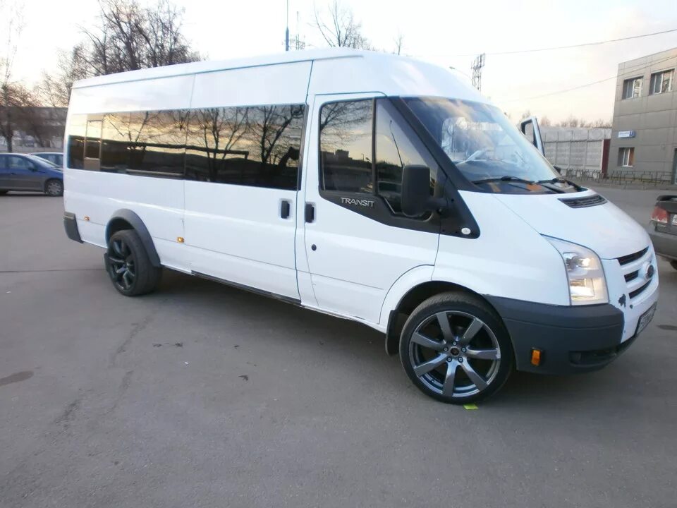 Ford Transit 2008. Ford Transit 2000 пассажирский. Ford Transit 2008 Tuning. Ford Transit пассажирский Tuning.