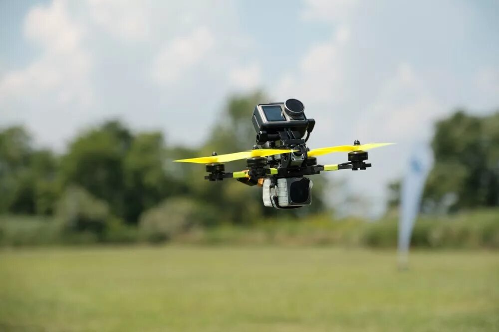 Борьба с fpv дронами. Гоночный дрон dji. фпв комплект dji. dji fpv разбился. mamba tycan fpv.