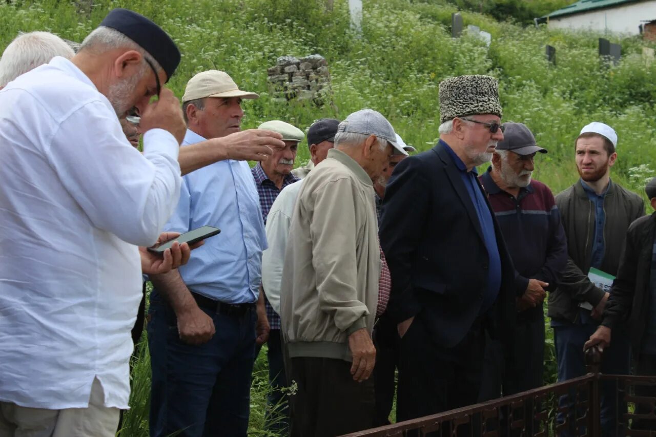 Ахвахский карат. Карата Ахвахский район. ГКОУ СОГ Ахвахского района мероприятия 70 летия школы. Карата Ахвахский район спортсмены.