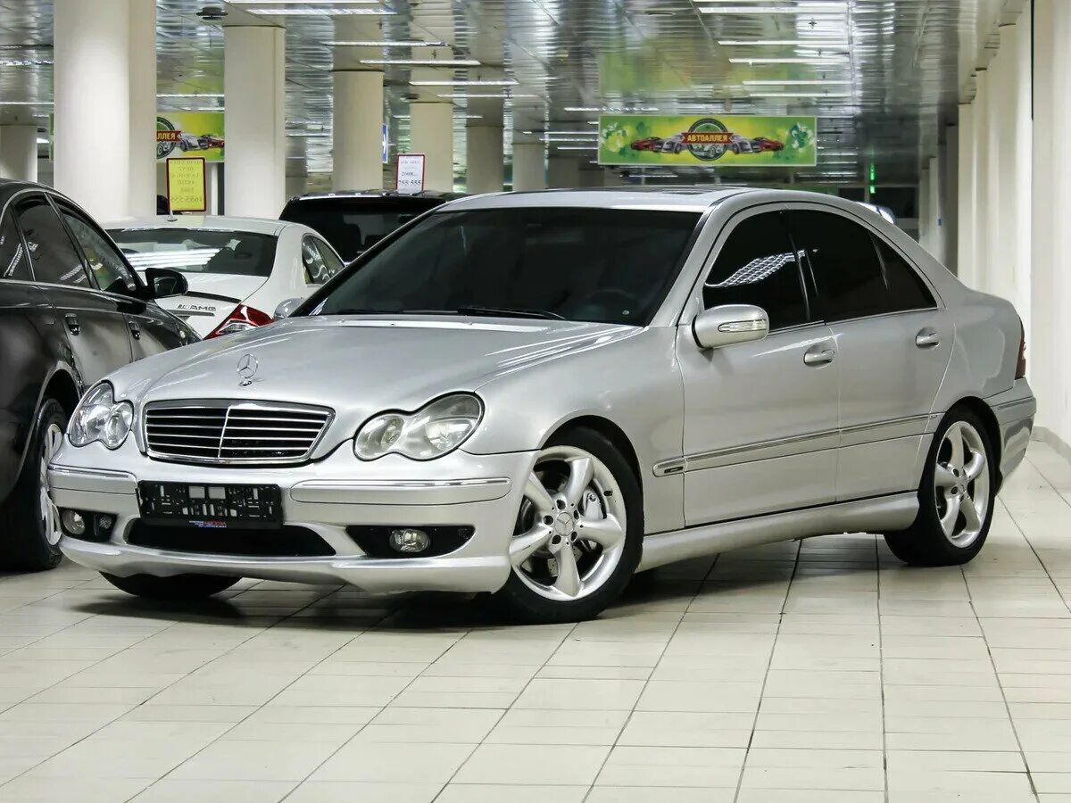 Кузов с класс купить. Mercedes Benz w203 Restyling. Mercedes Benz c class w203. Мерседес w203 2005. Mercedes-Benz w203 230.