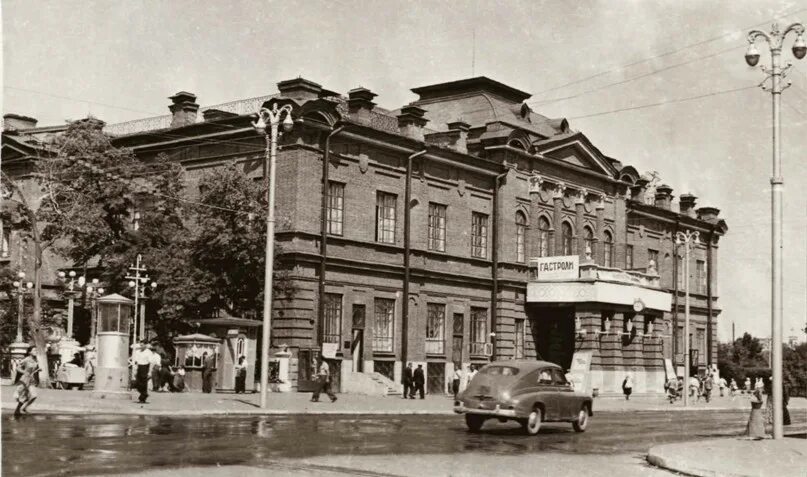 Мхт в уфе. Театр оперы и балеты Уфа 1938. Башкирский государственный театр оперы и балета Уфа. Театр оперы и балета Уфа история. Театр оперы и балета Уфа старое фото.