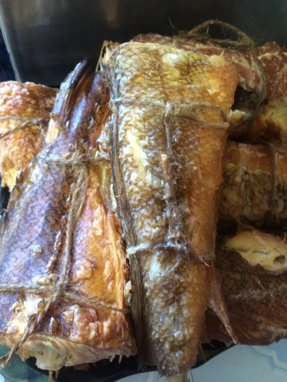 Треска горячего копчения. Треска холодного копчения. Пикша горячего копчения. Треска горячего копчения рецепты. Треска копченая.