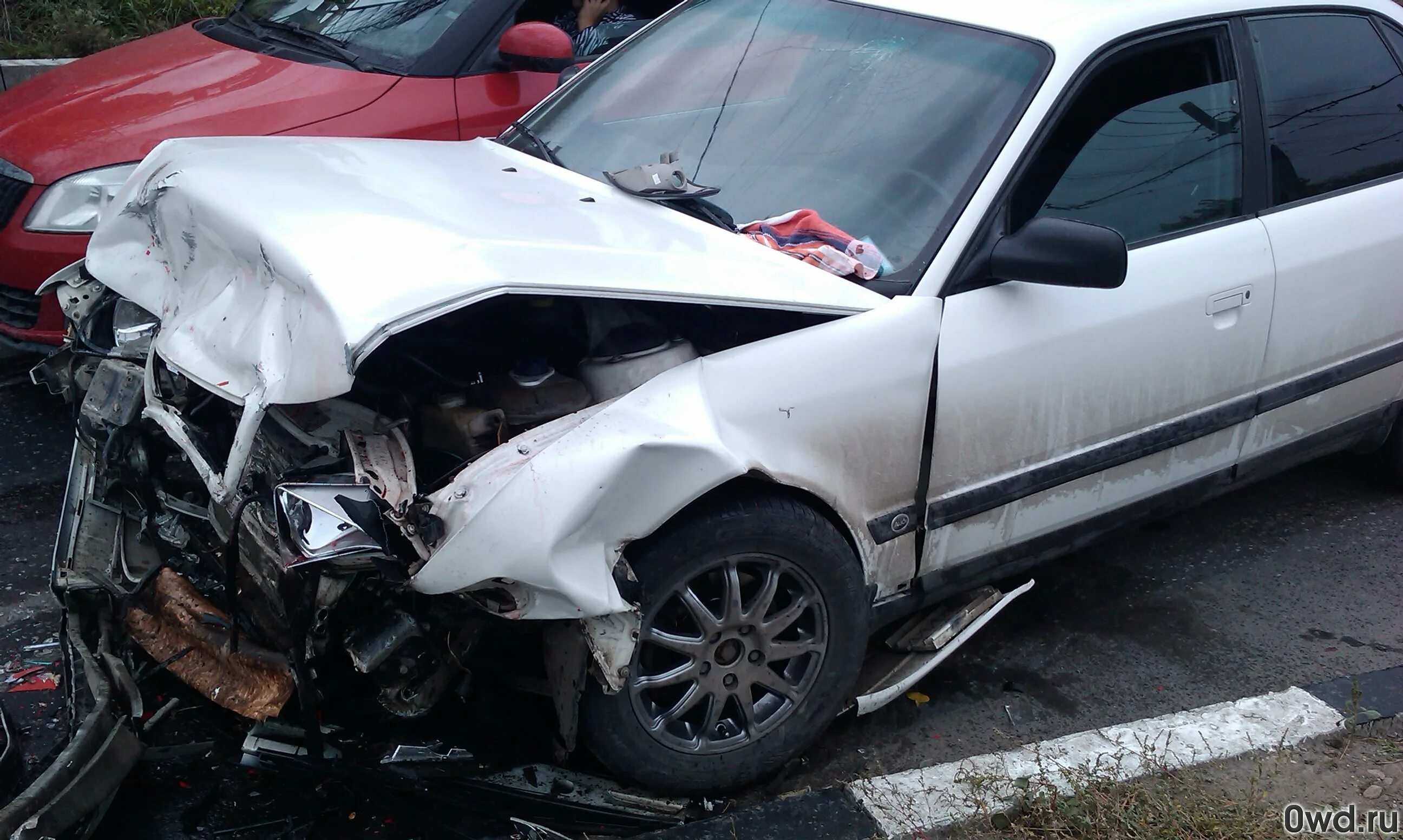 Автомобиль в сервисе. Дефектовка кузова. Автомобиль в автосервисе. Сто после дтп. Восстановление кузова.