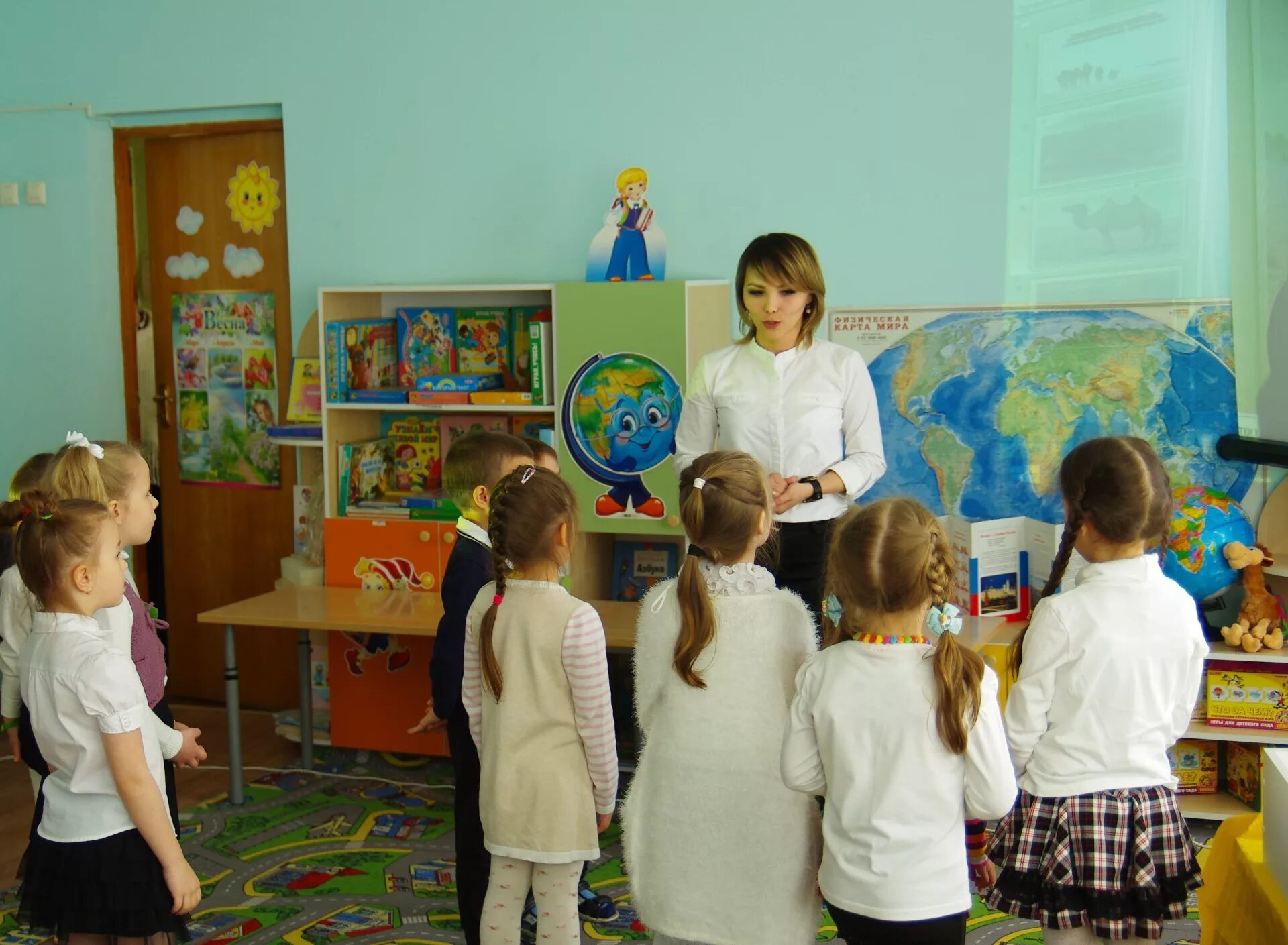 Вакансии воспитателя в ступино. 246 садик волгоград воспитатели. У воспитателя та еще работа. Воспитатели детского садика елань волгоградская область. У воспитателя работа это та еще забота.