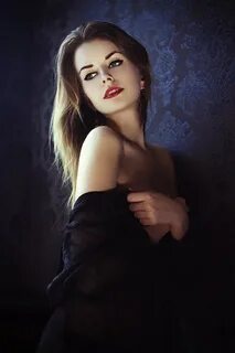 Оголенное плечо