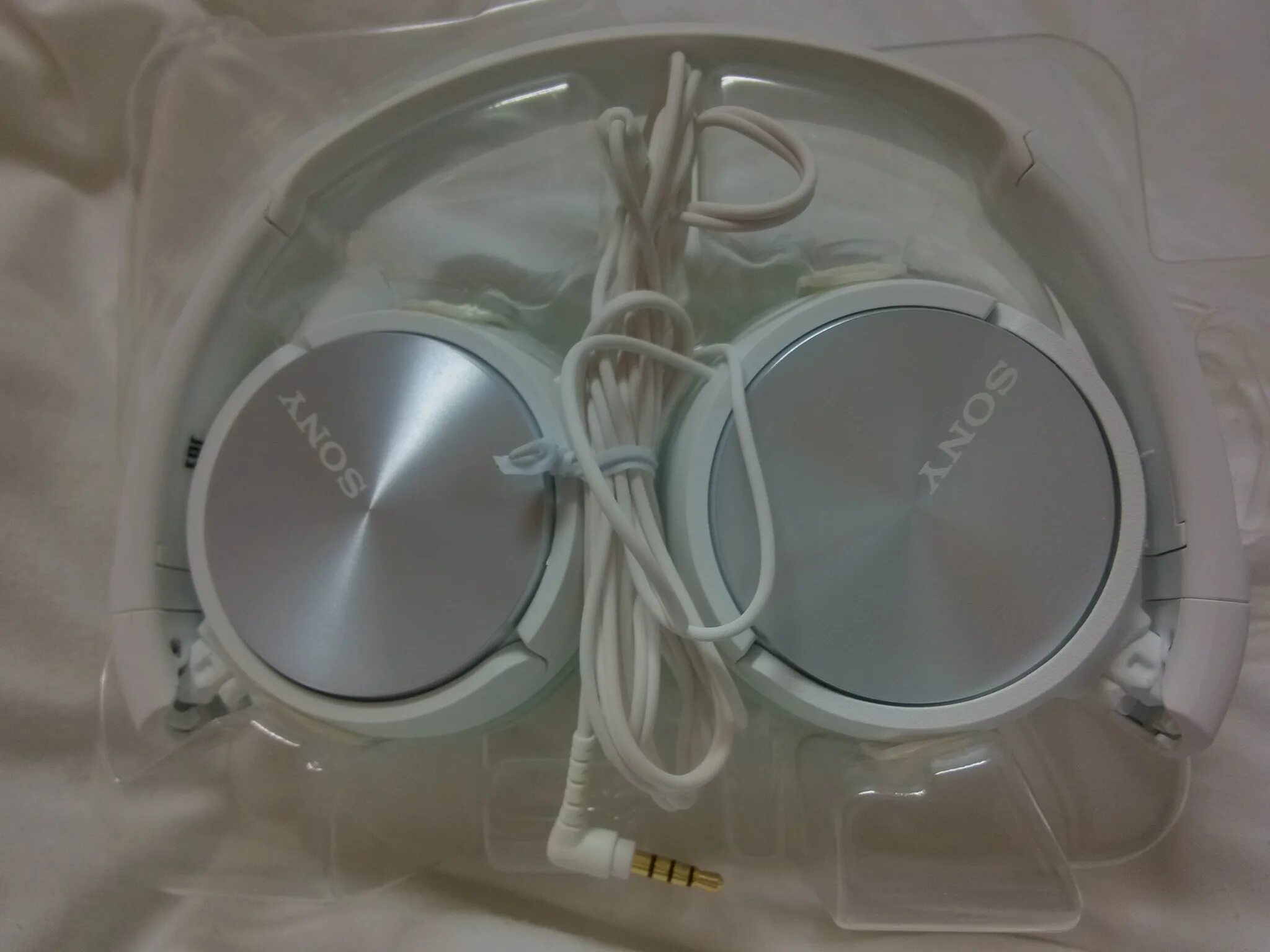 Sony mdr zx310ap. MDR-zx310ap. Sony MDR-ZX 600 АЧХ. MDR-zx310 не работает одно ухо.