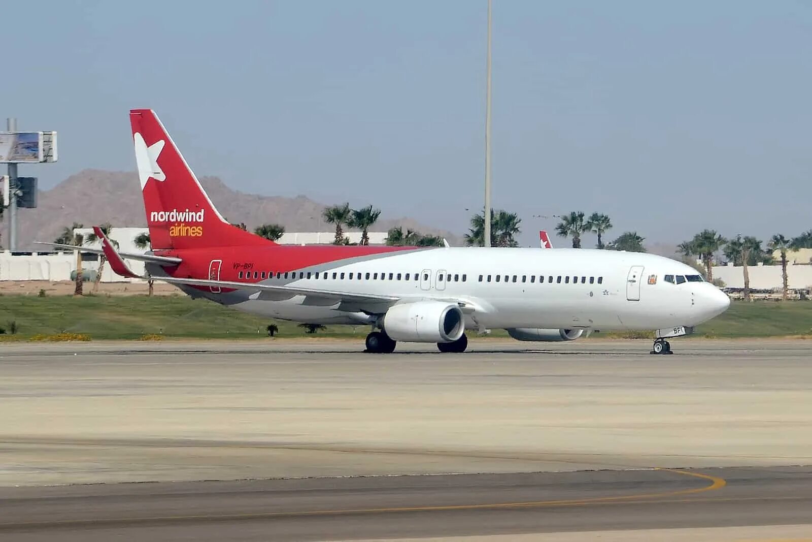 Боинг 737 Nordwind. Самолёт Боинг 737 Норд Винд. Северный ветер (Nordwind Airlines). Авиакомпания Нордвинд Эйрлайнс.