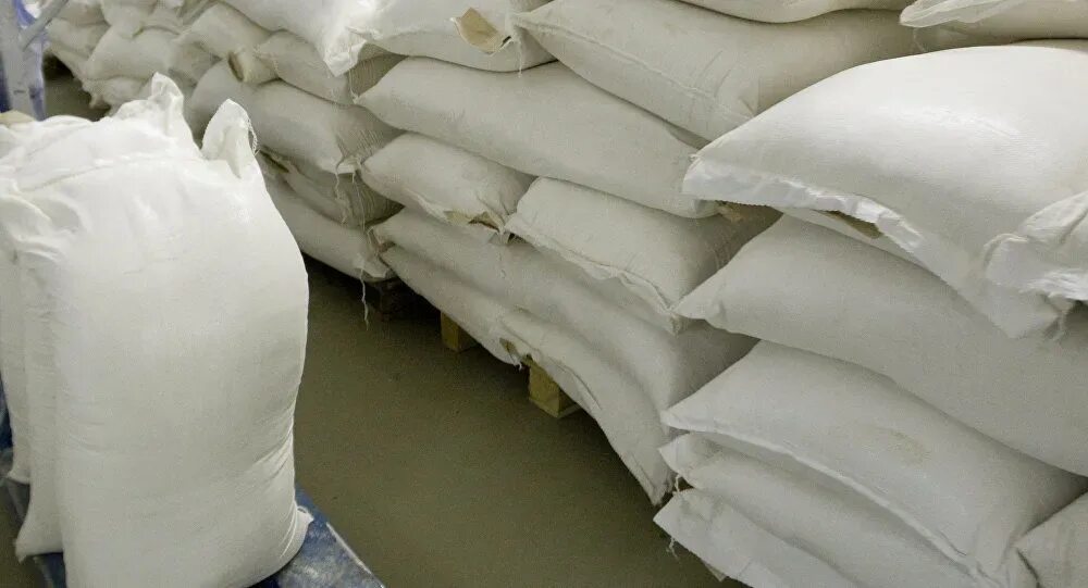 сколько килограммов муки в двух мешках. 1 мешок картошки сколько кг. сколько килограммов муки в двух мешках. расфасовали 16 кг по 8 пакетов. в 2 одинаковых пакетах 4 кг, сколько килограммов муки в 5 таких пакетах?.