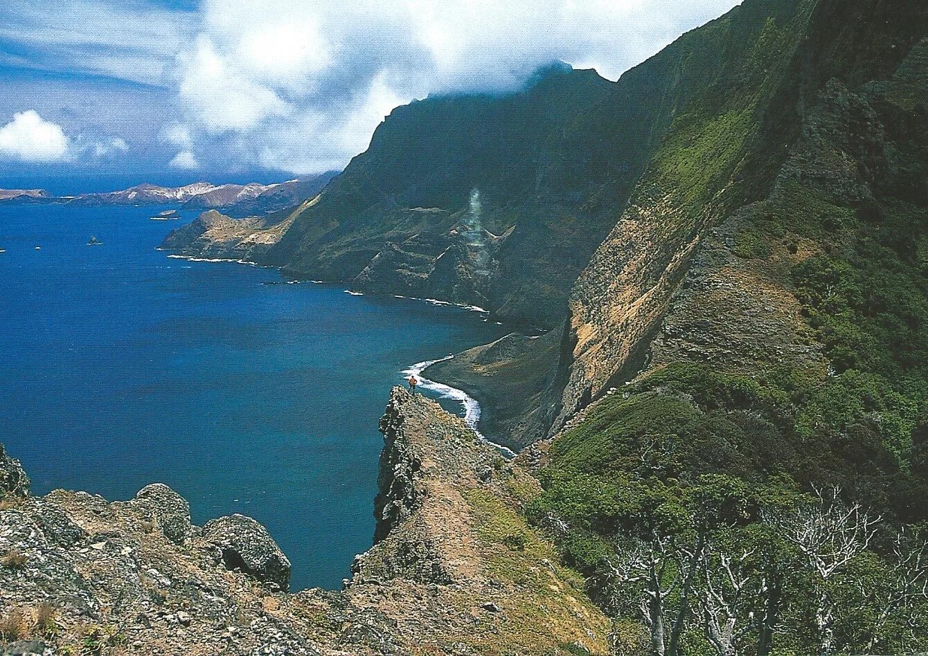 остров робинзона крузо на карте южной америки. остров александра селькирка. на какой остров попал робинзон. остров мас-а-тьерра на карте мира. карта острова на котором жил робинзон крузо.