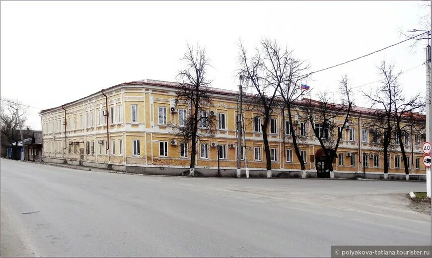 Ирбит организации. Администрация города ирбита. ирбитский музей изобразительных искусств. ирбит достопримечательности. ирбитский музей изобразительных искусств здание.