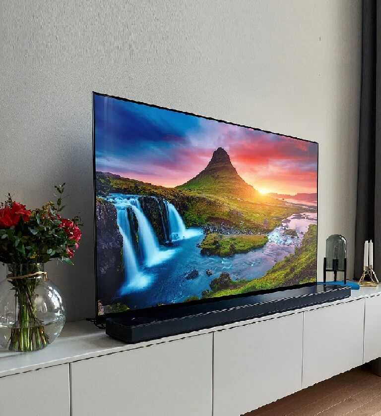 Lg ultra. Телевизор LG oled55c9. LG телевизоры OLED 65 дюймов. LG телевизор LG oled65c9pla. Телевизор OLED LG oled55c9p 54.6" (2019).