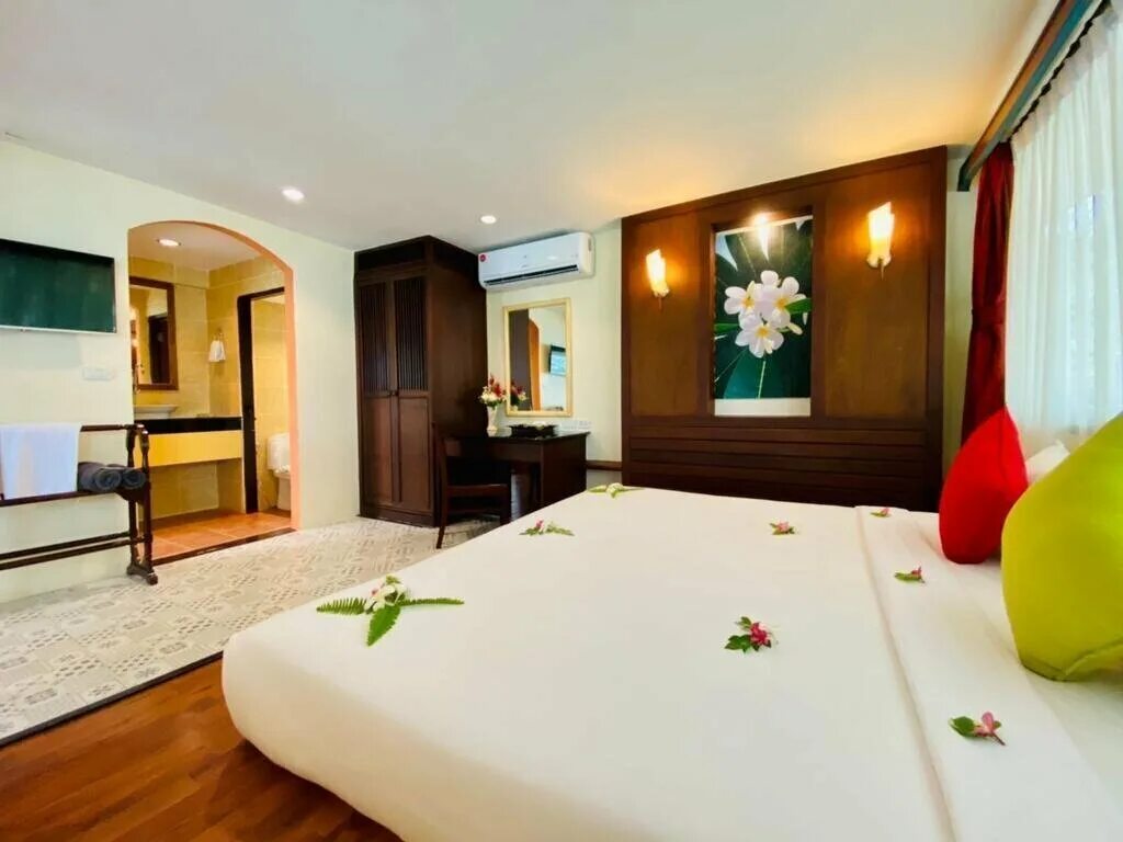 Отель aochalong villa resort. Aochalong resort villa & spa 4*. Aochalong villa resort & spa 3* пхукет, 30 м до моря. Aochalong villa resort spa 3 пхукет. Aochalong resort villa & spa 4*.