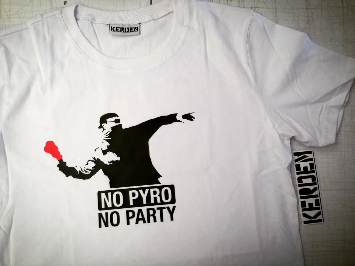 No many no party. No many no party. Football party футболка. No totti no party wallpaper. Футболка black party.