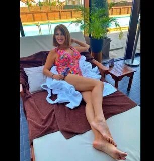 Қытайлық әйелдің фотосы