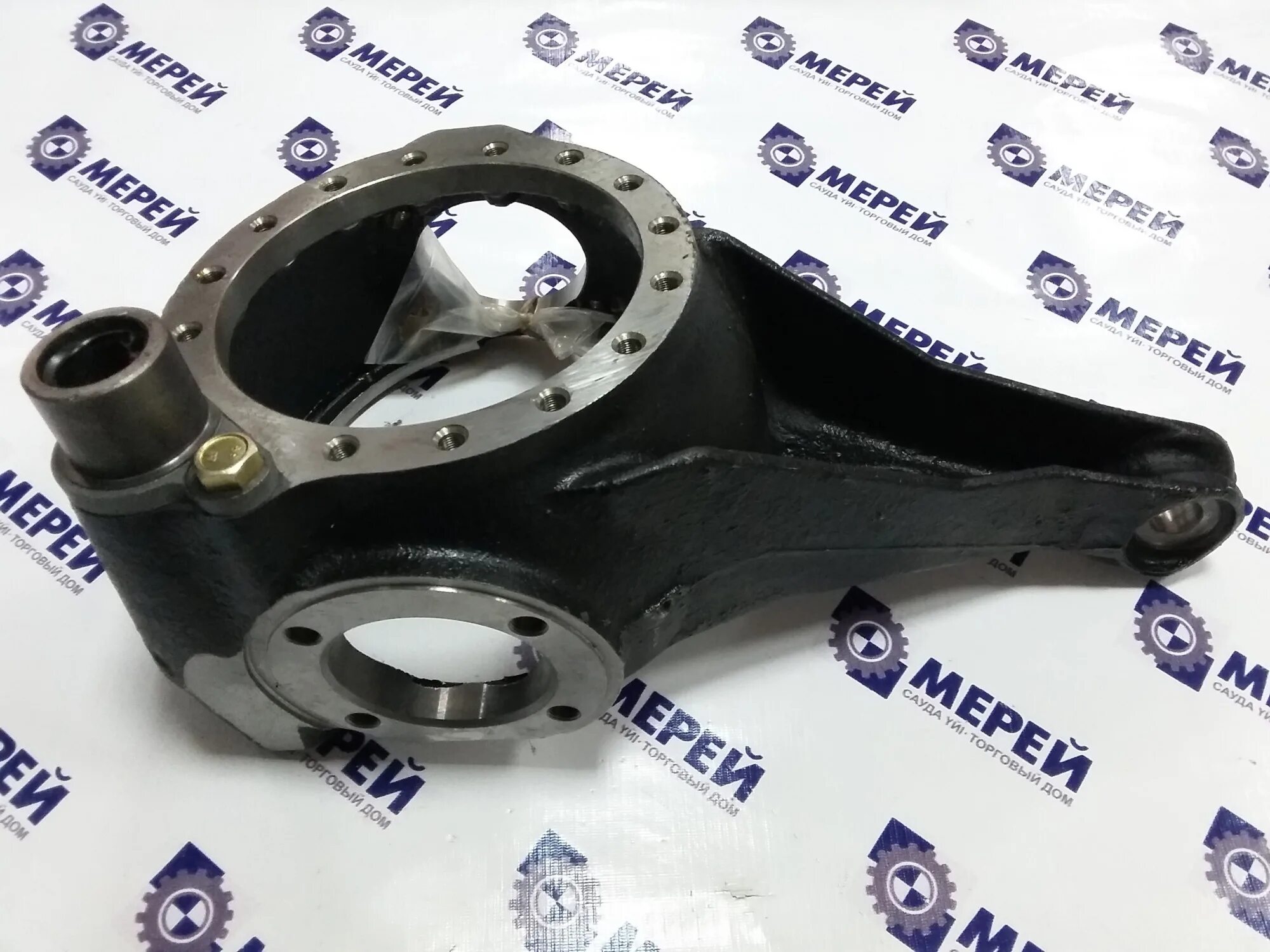 поворотный кулак 4310. корпус поворотного кулака камаз 43118 правый. корпус поворотного кулака камаз 43118. поворотный кулак 4310. корпус поворотного кулака 4310-2304028 камаз.