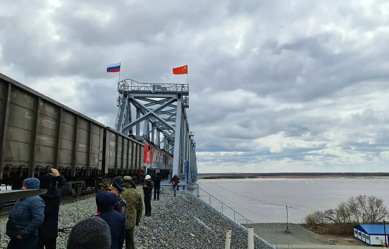 будущее россии через 30 лет. сухой порт благовещенск. сухой порт. железнодорожный мост через реку амур в китай. открытие моста благовещенск хэйхэ.