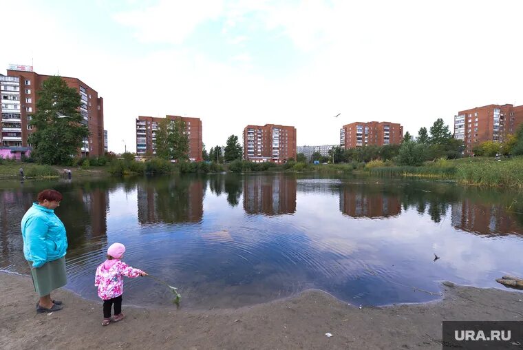 Пруд на агалакова челябинск. Ленинский район челябинск пруд девичьи слезы. Пруд в ленинском районе челябинска. Девичьи слезы пруд слезы челябинск. Озеро девичьи слезы челябинск.