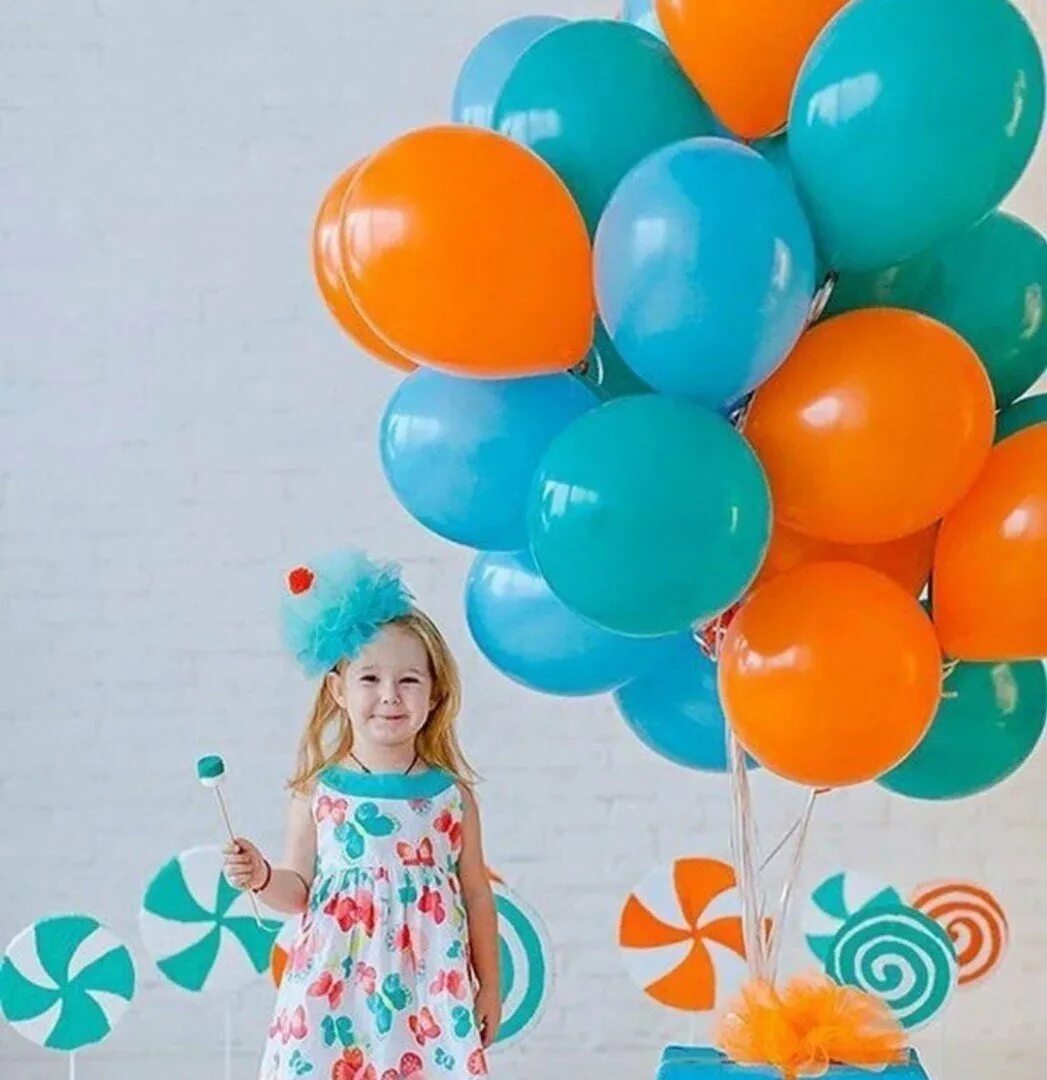 Шарики воздушные малыш. Воздушный шарик. Яркие воздушные шары. Фотосессия с воздушными шарами. Воздушные шары гелиевые.