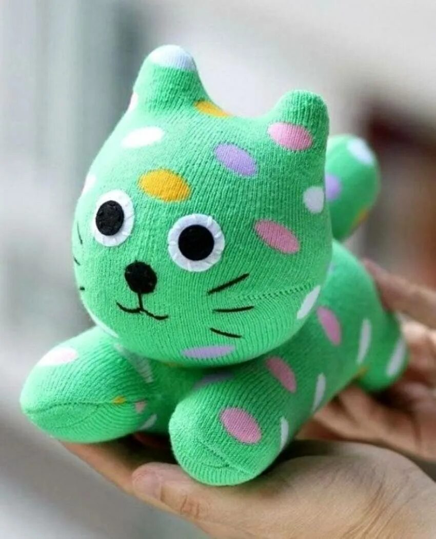 Детские поделки игрушки. Игрушки из носков. мягкие игрушки. сшить игрушку. интересные шитые игрушки.
