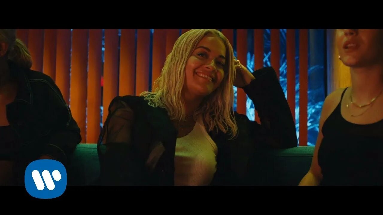 Песня лав ора. Rita let. sonny hall в клипе риты ора. rita ora let you love me кто снимался в клипе парень.