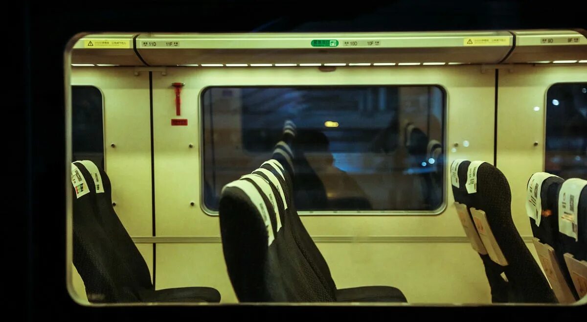 Train inside trains. Train inside. passenger train inside. сидения темного поезда. train ambience.
