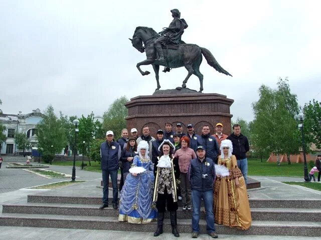 Памятник Петру 1 в Бийске. Парк Петра 1 в Бийске. Памятник Петру первому в Бийске. Статуя Петра 1 в Бийске. Сайте 1 бийск