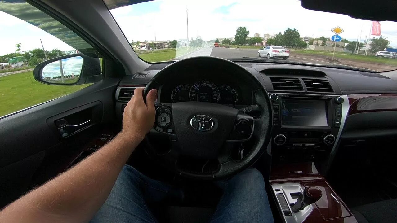 Тест драйв камри. Камри 50 за рулем. Toyota Camry Test Drive. Тест драйв Тойота Камри 2014. За рулем Тойоты Камри 50 к.